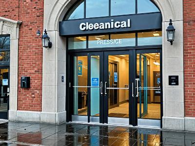 Commercial building exterior cleaning
